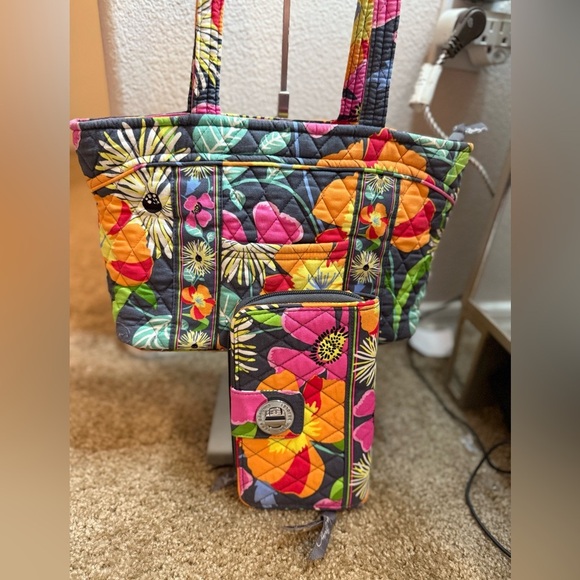 Vera Bradley Mandy Tote Bag in "Jazzy Blooms" Pattern - Picture 5 of 16